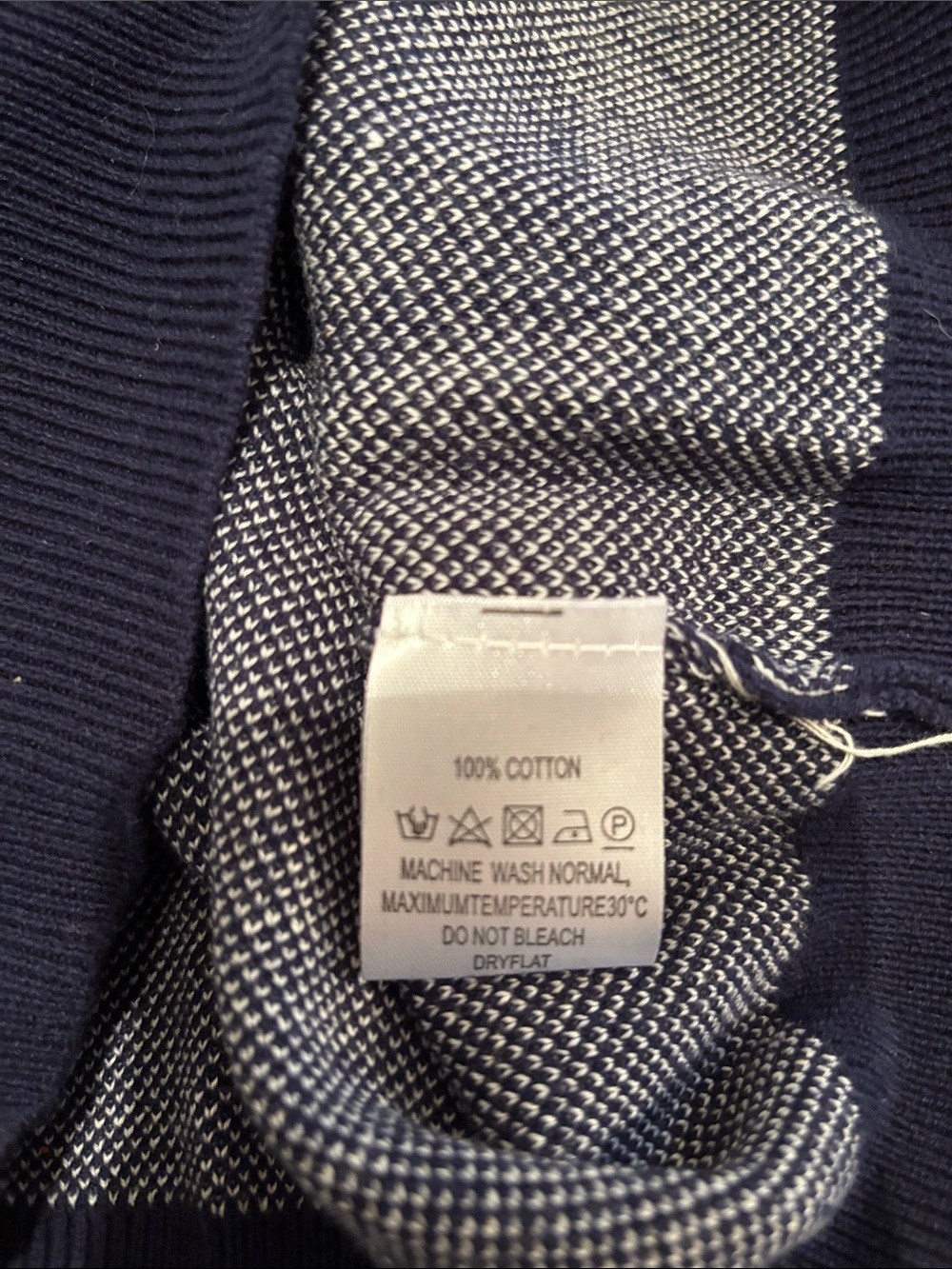 Oxknit Women's navy Sweater with white Floral Jacquard size large - Picture 5 of 6